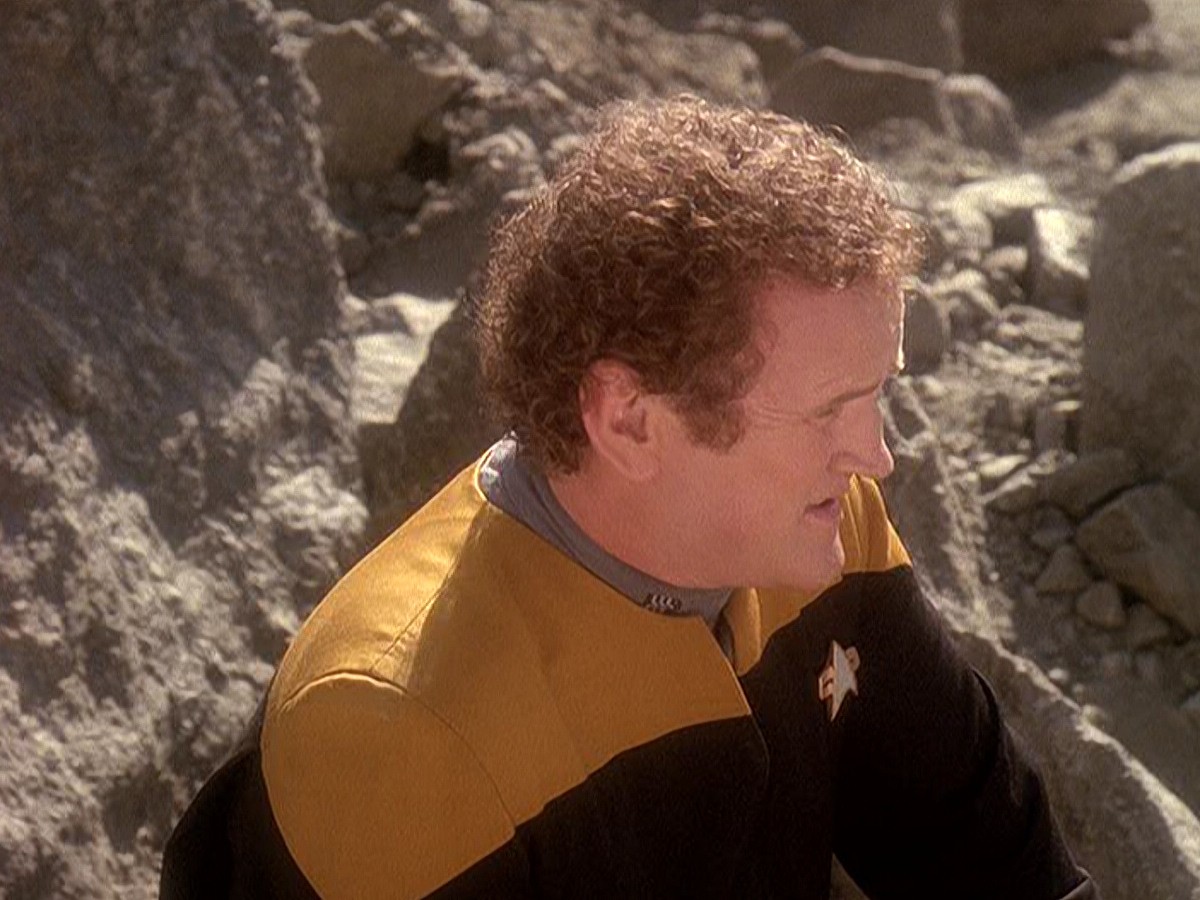 extant_StarTrek_DS9_5x02-TheShip_00126.jpg