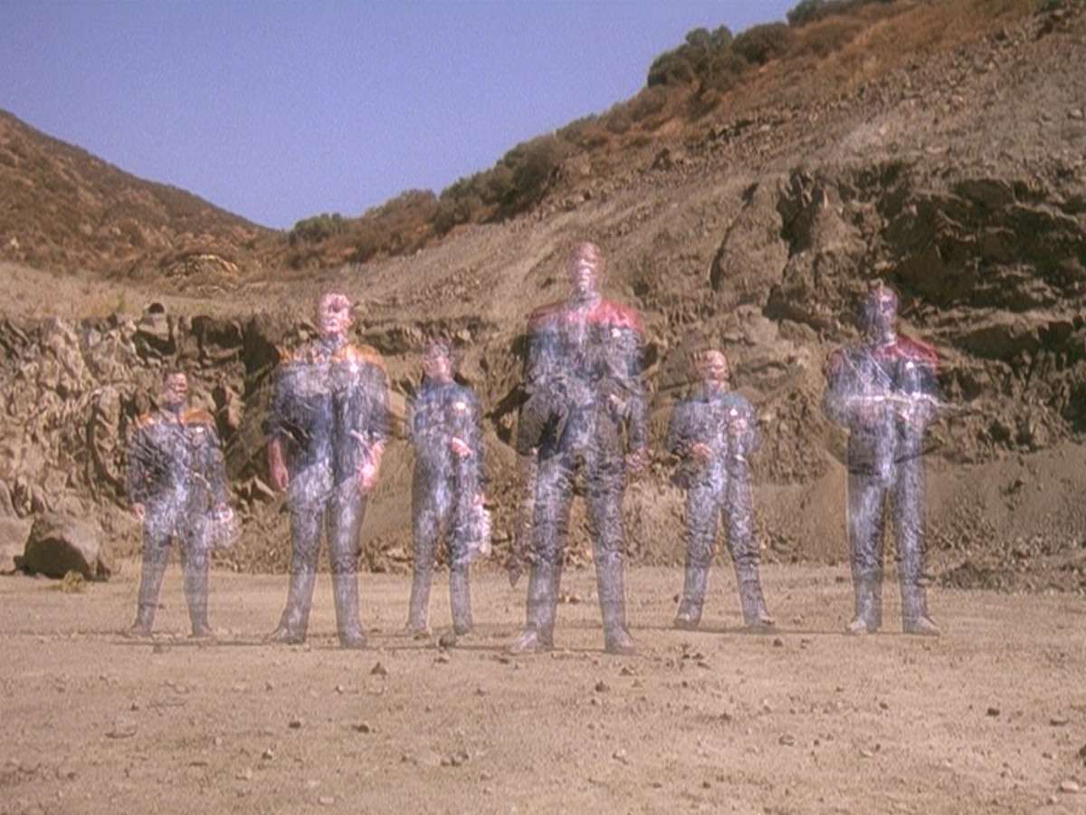 extant_StarTrek_DS9_5x02-TheShip_00220.jpg