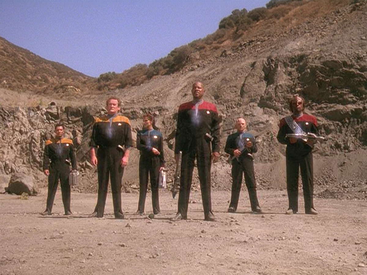 extant_StarTrek_DS9_5x02-TheShip_00222.jpg
