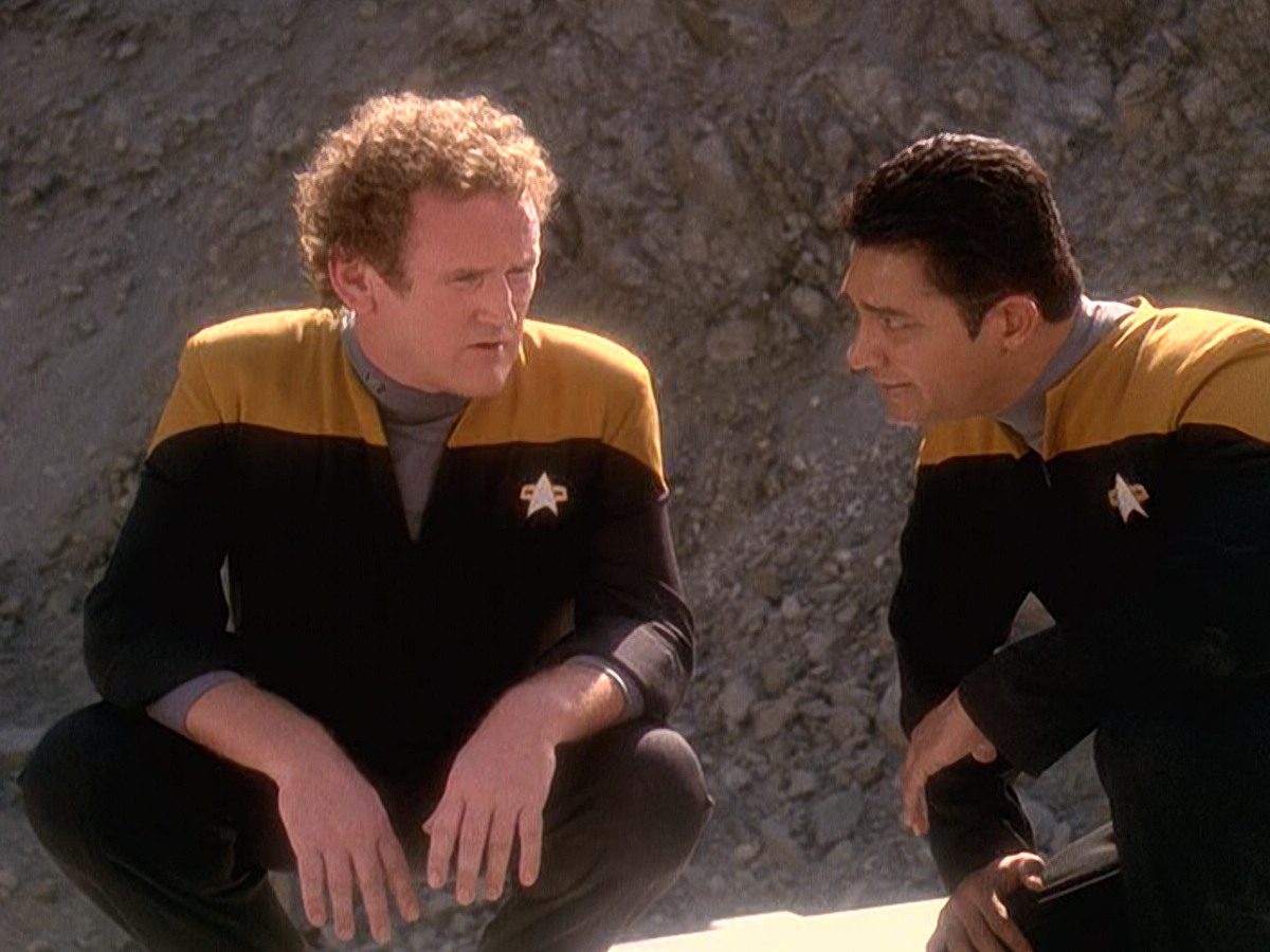 extant_StarTrek_DS9_5x02-TheShip_00442.jpg