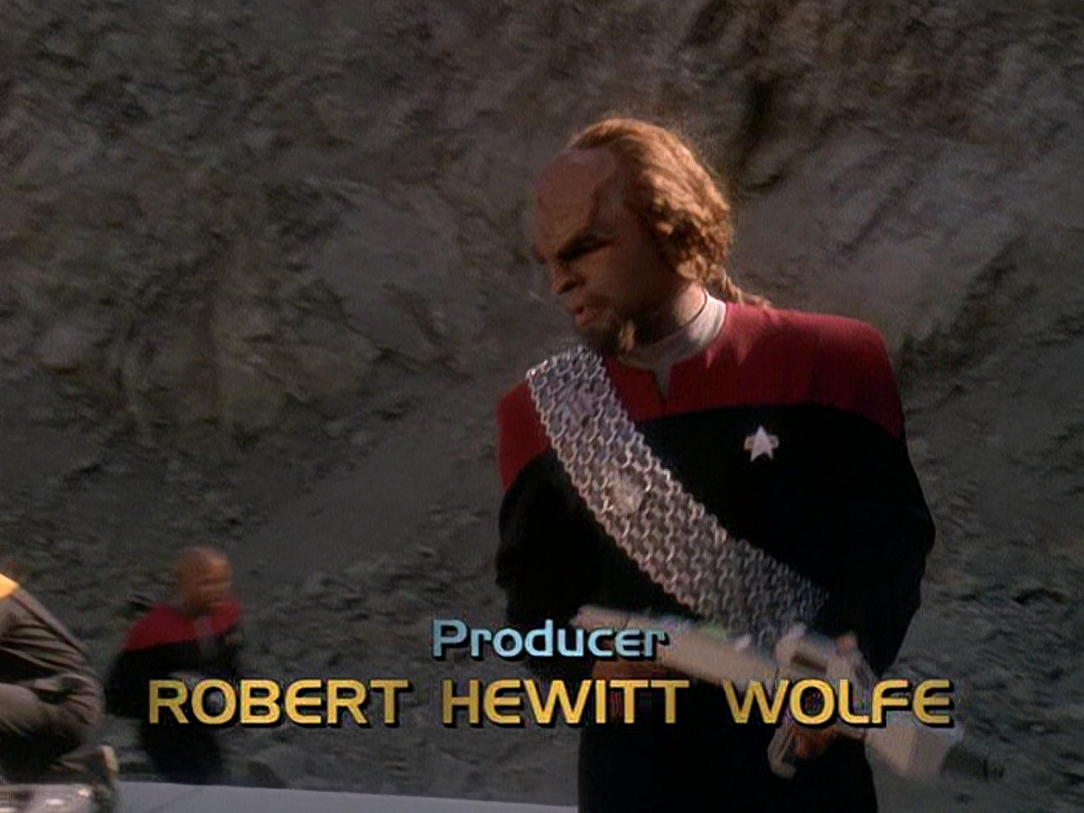 extant_StarTrek_DS9_5x02-TheShip_00468.jpg