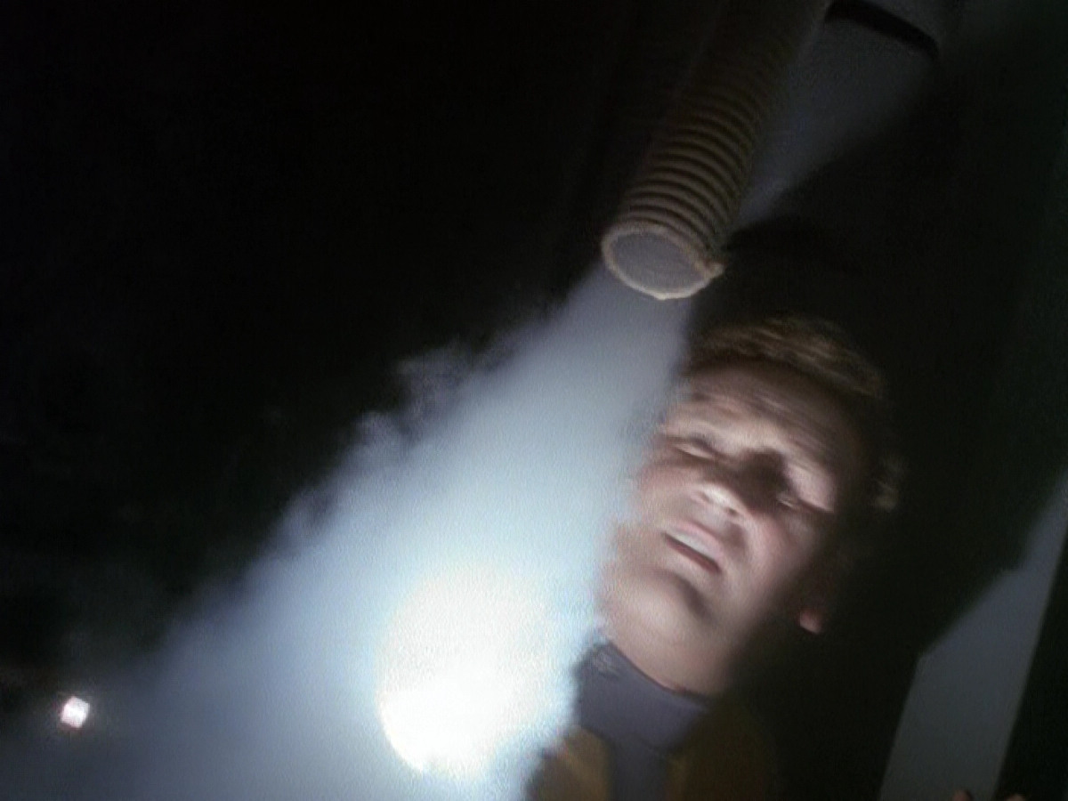 extant_StarTrek_DS9_5x02-TheShip_00514.jpg