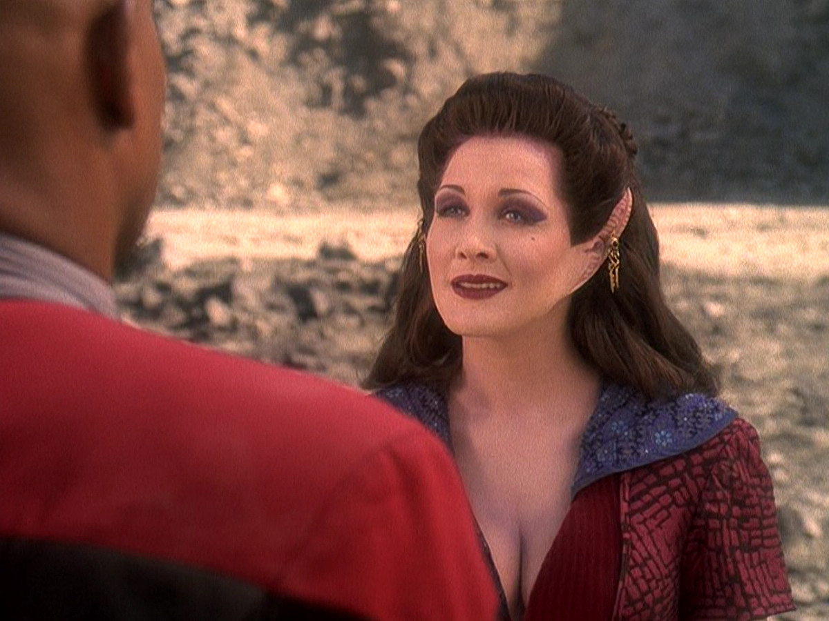 extant_StarTrek_DS9_5x02-TheShip_01366.jpg