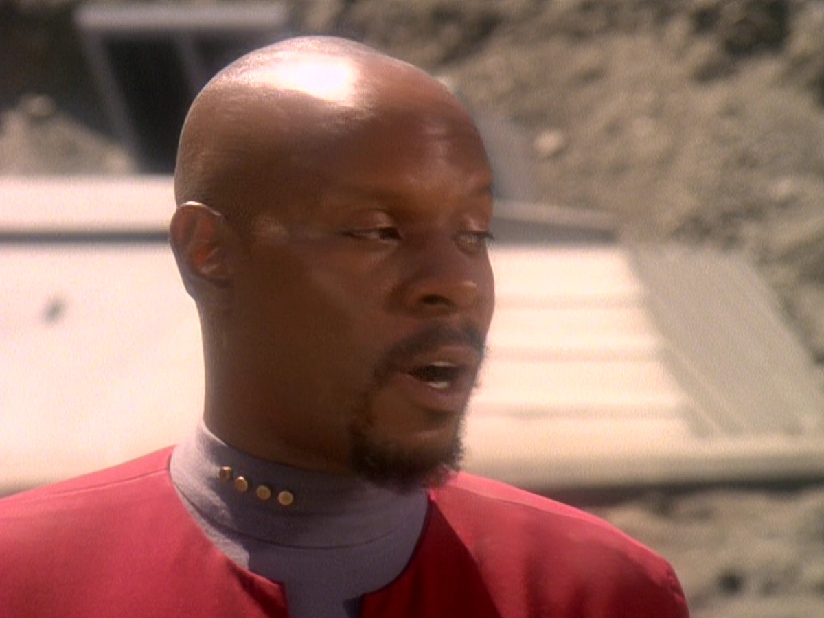 extant_StarTrek_DS9_5x02-TheShip_01383.jpg