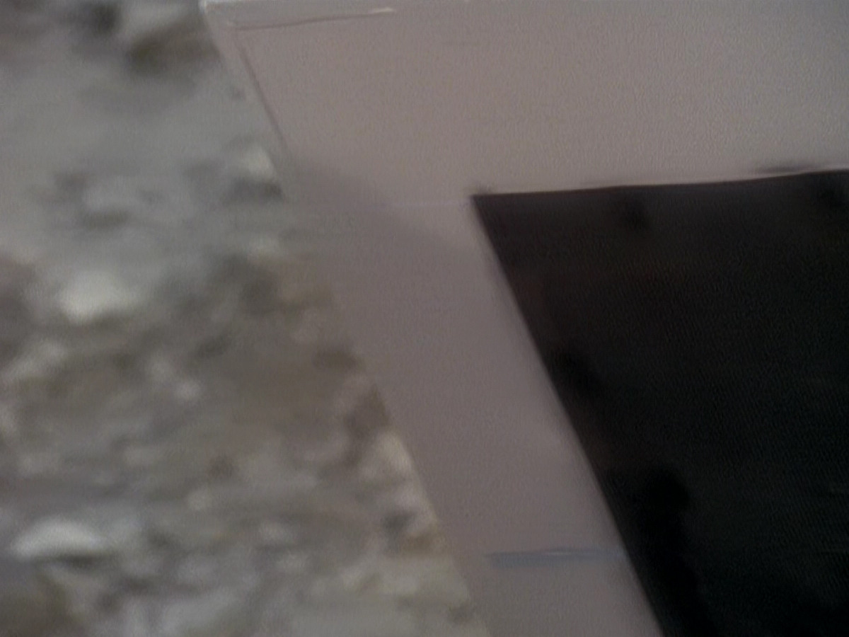 extant_StarTrek_DS9_5x02-TheShip_01449.jpg