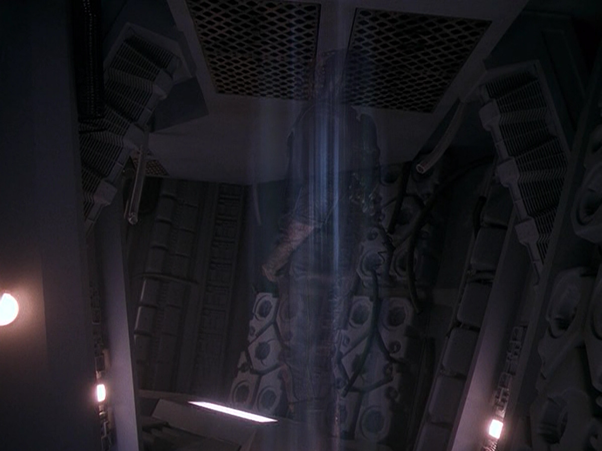 extant_StarTrek_DS9_5x02-TheShip_01457.jpg