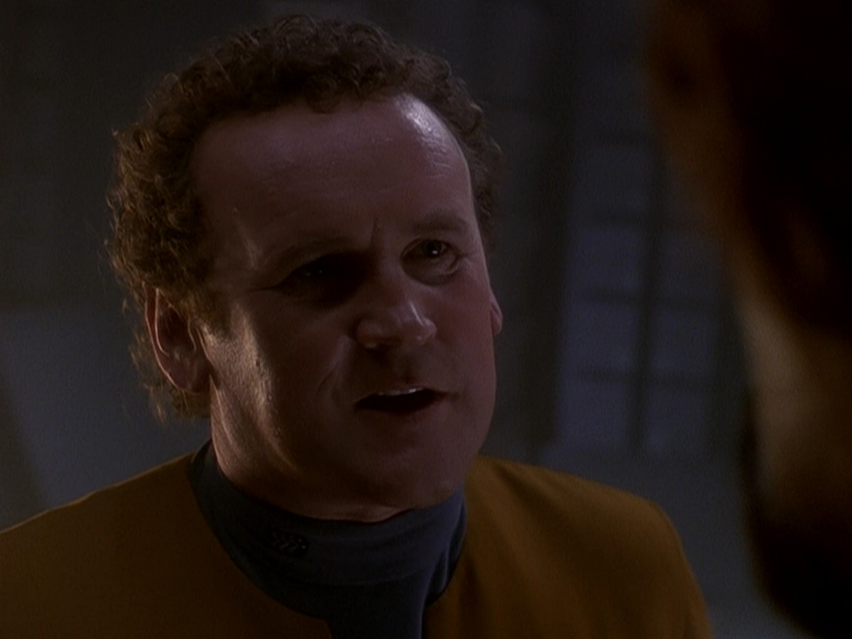 extant_StarTrek_DS9_5x02-TheShip_02645.jpg