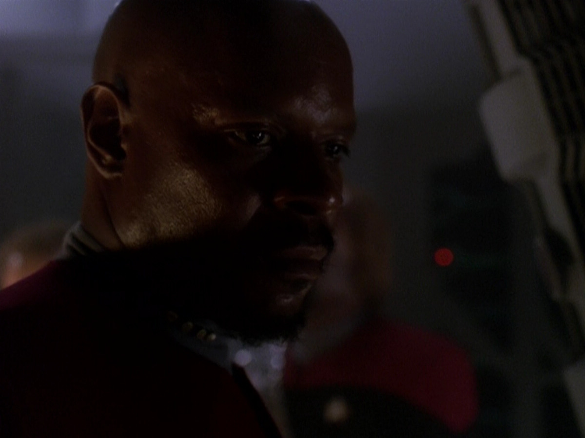 extant_StarTrek_DS9_5x02-TheShip_02679.jpg