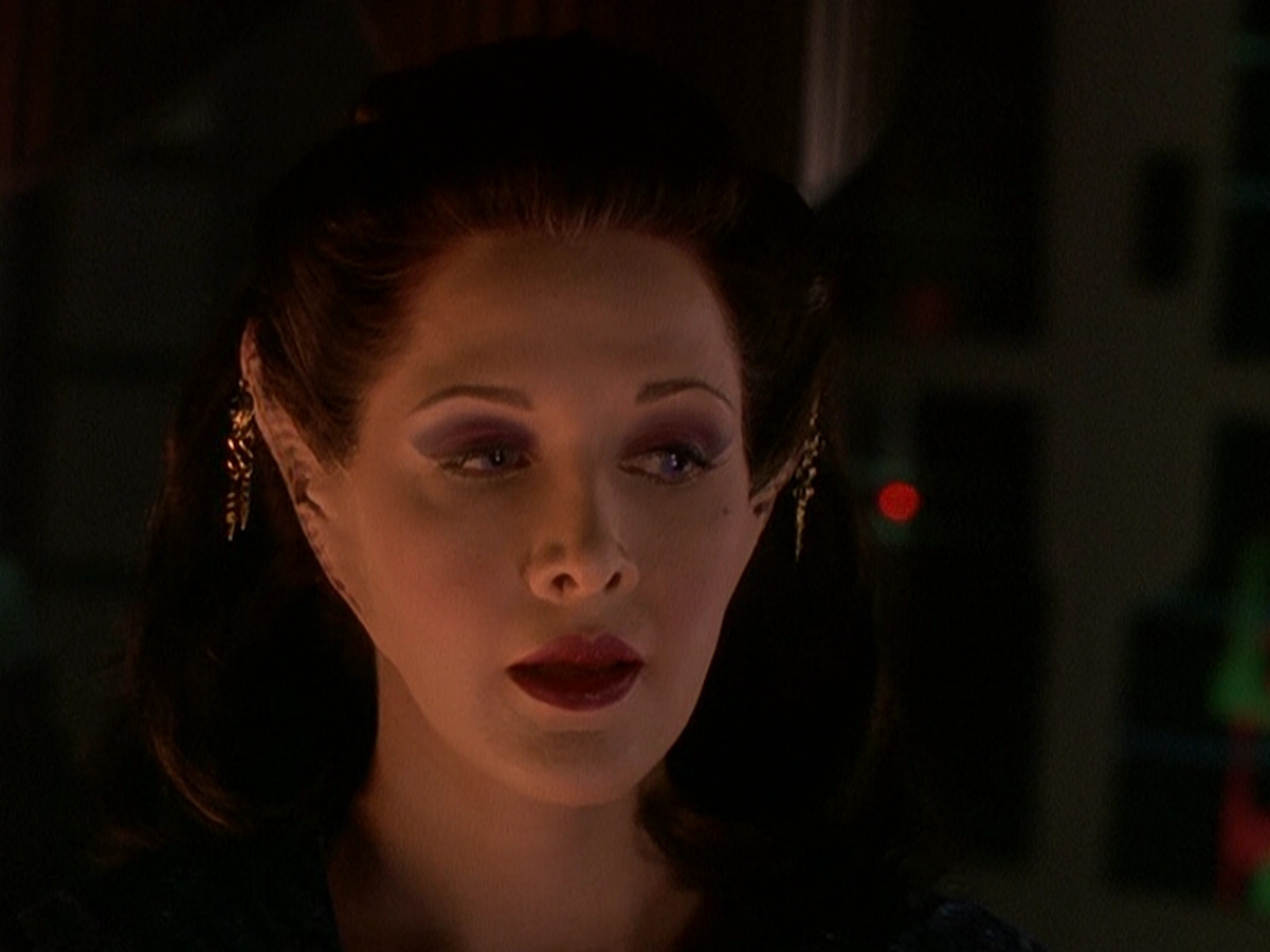 extant_StarTrek_DS9_5x02-TheShip_03255.jpg