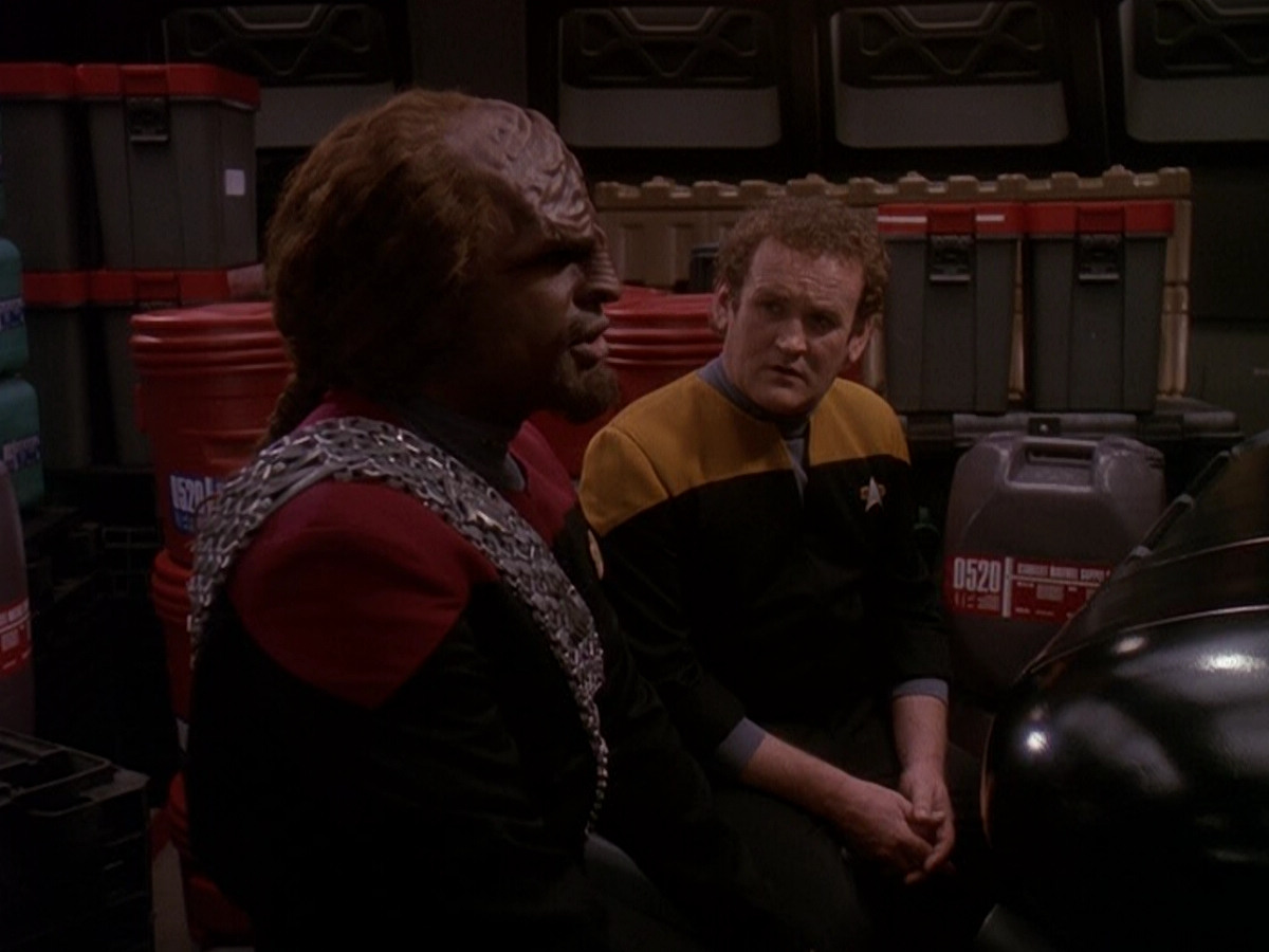 extant_StarTrek_DS9_5x02-TheShip_03725.jpg