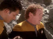 extant_StarTrek_DS9_5x02-TheShip_00058.jpg