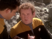 extant_StarTrek_DS9_5x02-TheShip_00063.jpg