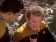 extant_StarTrek_DS9_5x02-TheShip_00066.jpg