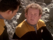 extant_StarTrek_DS9_5x02-TheShip_00081.jpg