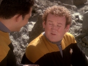 extant_StarTrek_DS9_5x02-TheShip_00090.jpg