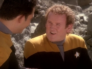 extant_StarTrek_DS9_5x02-TheShip_00095.jpg