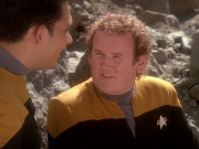 extant_StarTrek_DS9_5x02-TheShip_00097.jpg