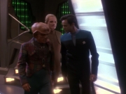 extant_StarTrek_DS9_5x02-TheShip_00787.jpg