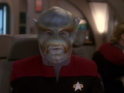 extant_StarTrek_DS9_5x02-TheShip_00932.jpg