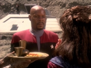 extant_StarTrek_DS9_5x02-TheShip_01479.jpg
