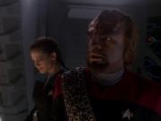 extant_StarTrek_DS9_5x02-TheShip_02574.jpg