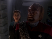 extant_StarTrek_DS9_5x02-TheShip_02578.jpg