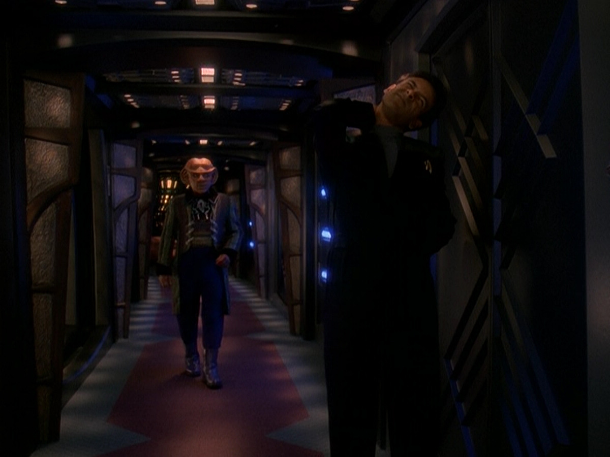 extant_StarTrek_DS9_5x03-LookingForparMachInAllTheWrongPlaces_00031.jpg