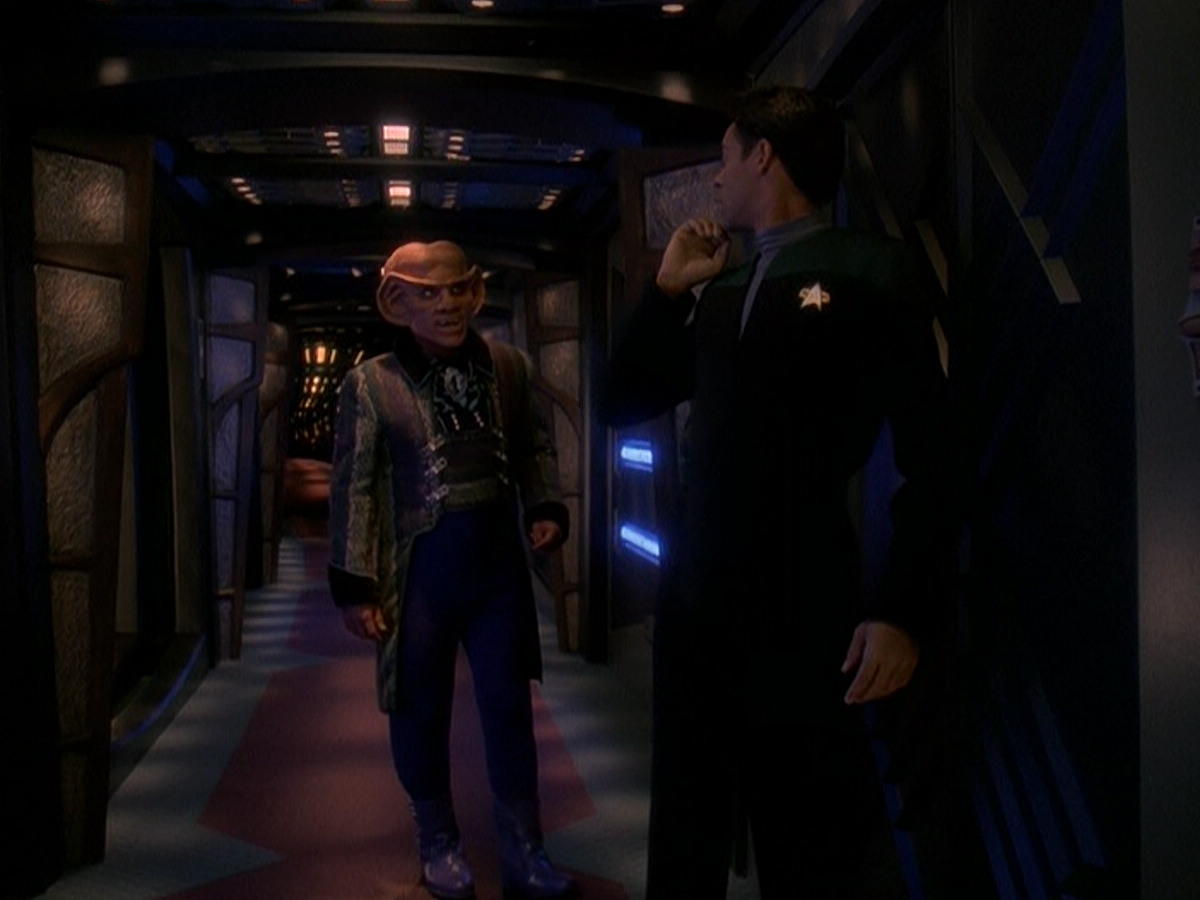 extant_StarTrek_DS9_5x03-LookingForparMachInAllTheWrongPlaces_00037.jpg