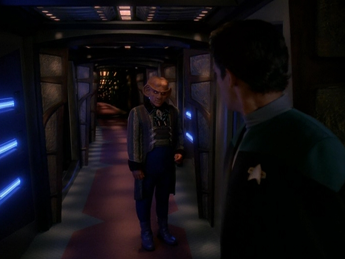 extant_StarTrek_DS9_5x03-LookingForparMachInAllTheWrongPlaces_00046.jpg