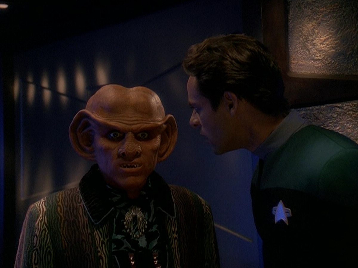 extant_StarTrek_DS9_5x03-LookingForparMachInAllTheWrongPlaces_00132.jpg