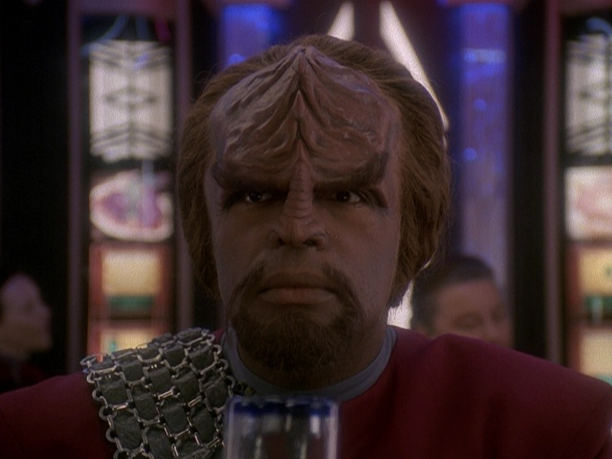extant_StarTrek_DS9_5x03-LookingForparMachInAllTheWrongPlaces_00203.jpg