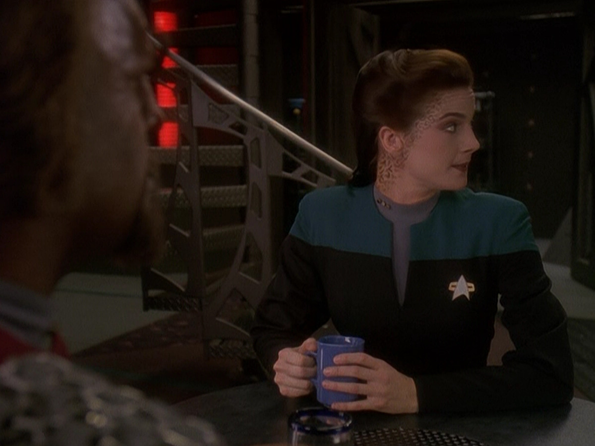 extant_StarTrek_DS9_5x03-LookingForparMachInAllTheWrongPlaces_00213.jpg
