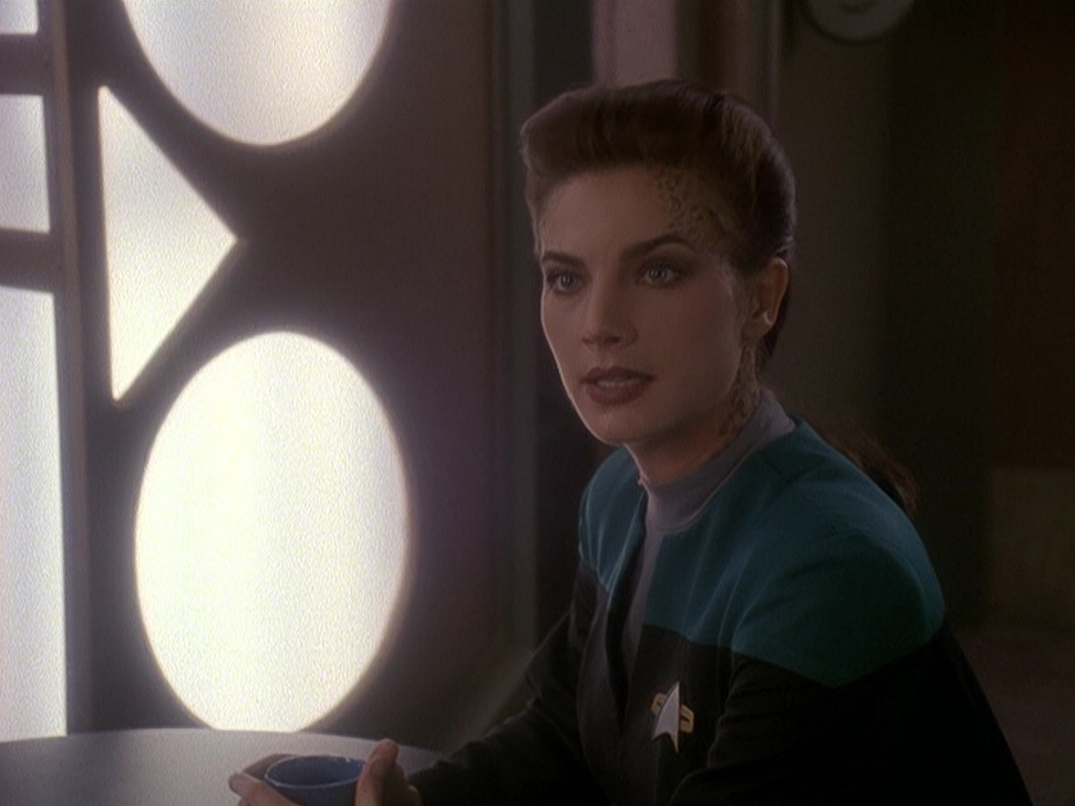 extant_StarTrek_DS9_5x03-LookingForparMachInAllTheWrongPlaces_00230.jpg