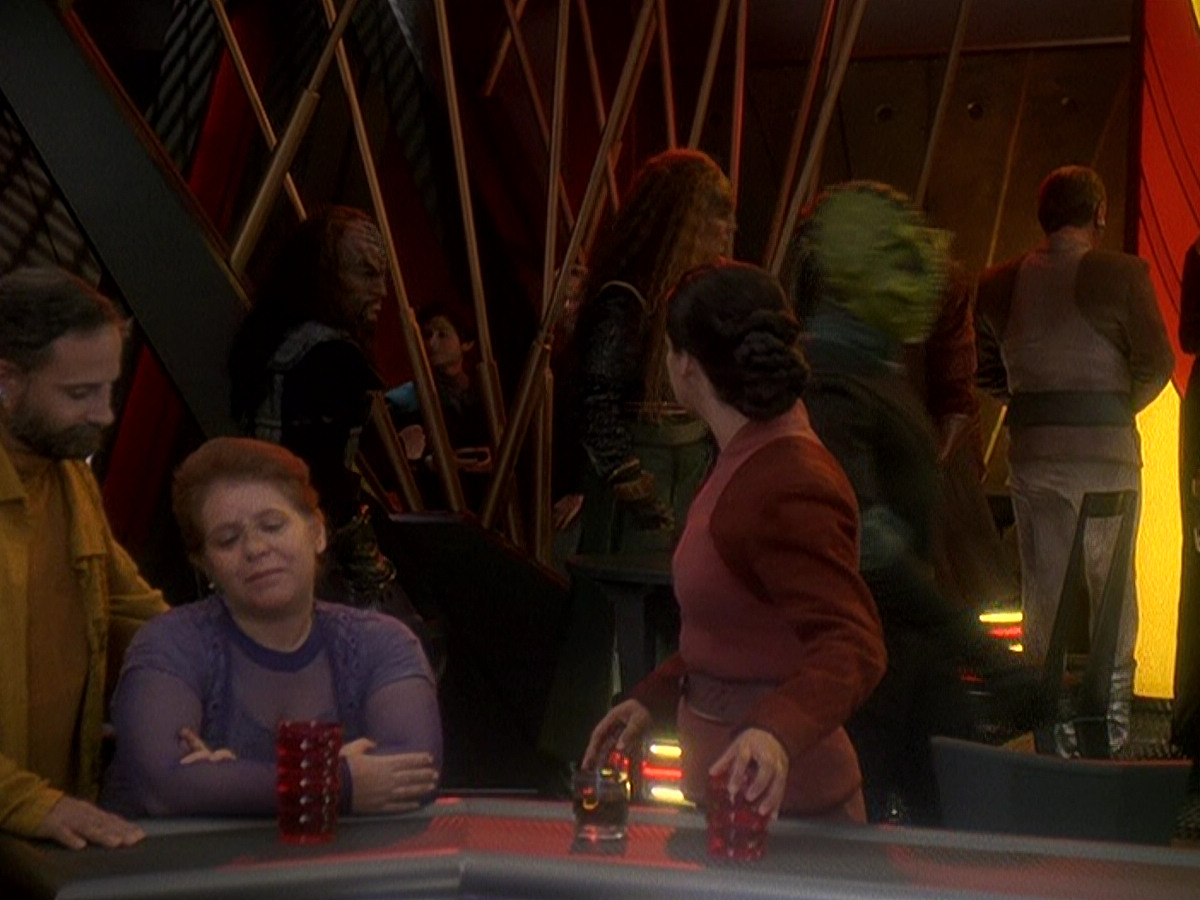 extant_StarTrek_DS9_5x03-LookingForparMachInAllTheWrongPlaces_00248.jpg