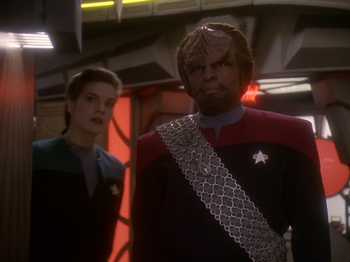extant_StarTrek_DS9_5x03-LookingForparMachInAllTheWrongPlaces_00258.jpg