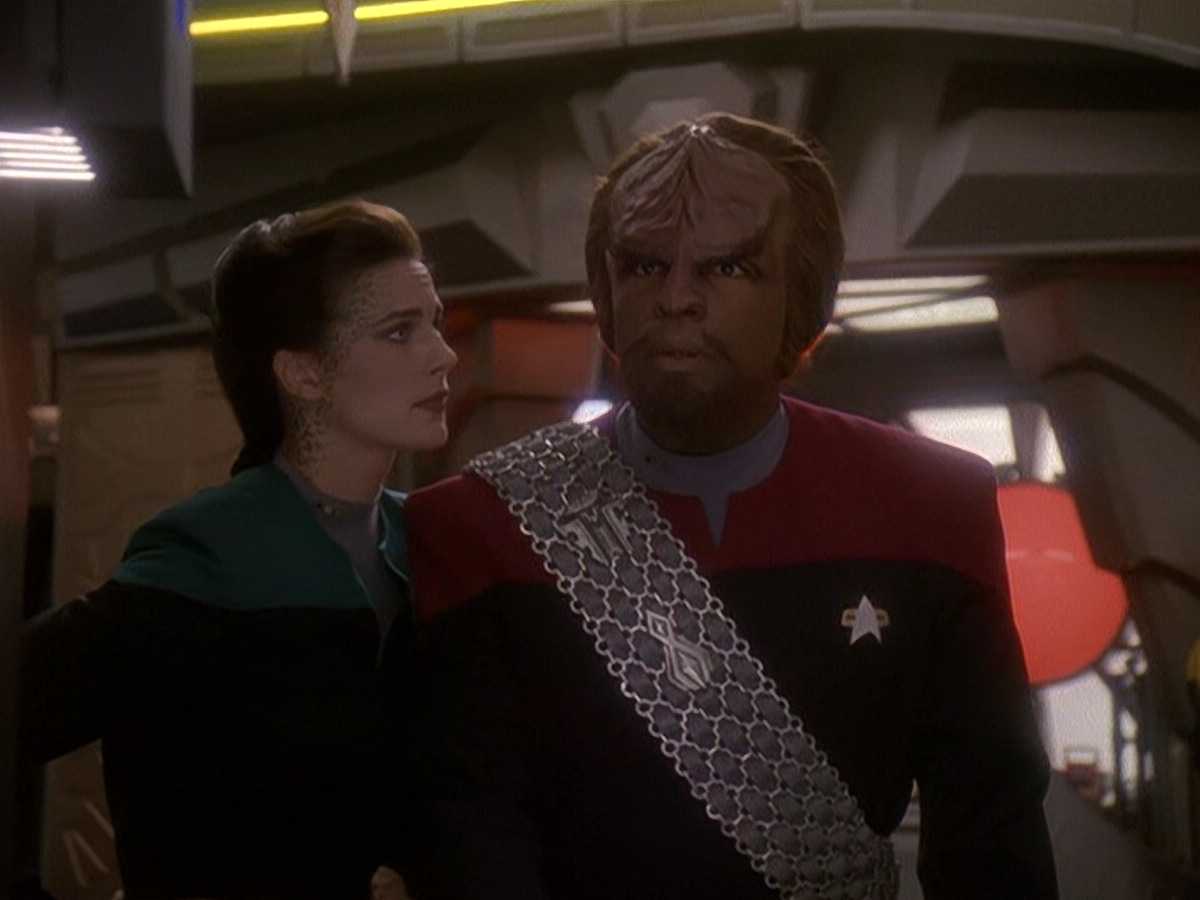 extant_StarTrek_DS9_5x03-LookingForparMachInAllTheWrongPlaces_00283.jpg