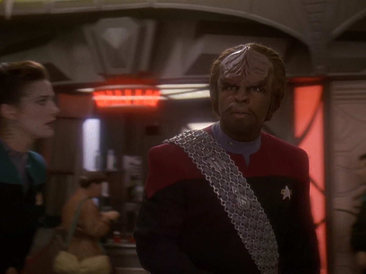 extant_StarTrek_DS9_5x03-LookingForparMachInAllTheWrongPlaces_00284.jpg