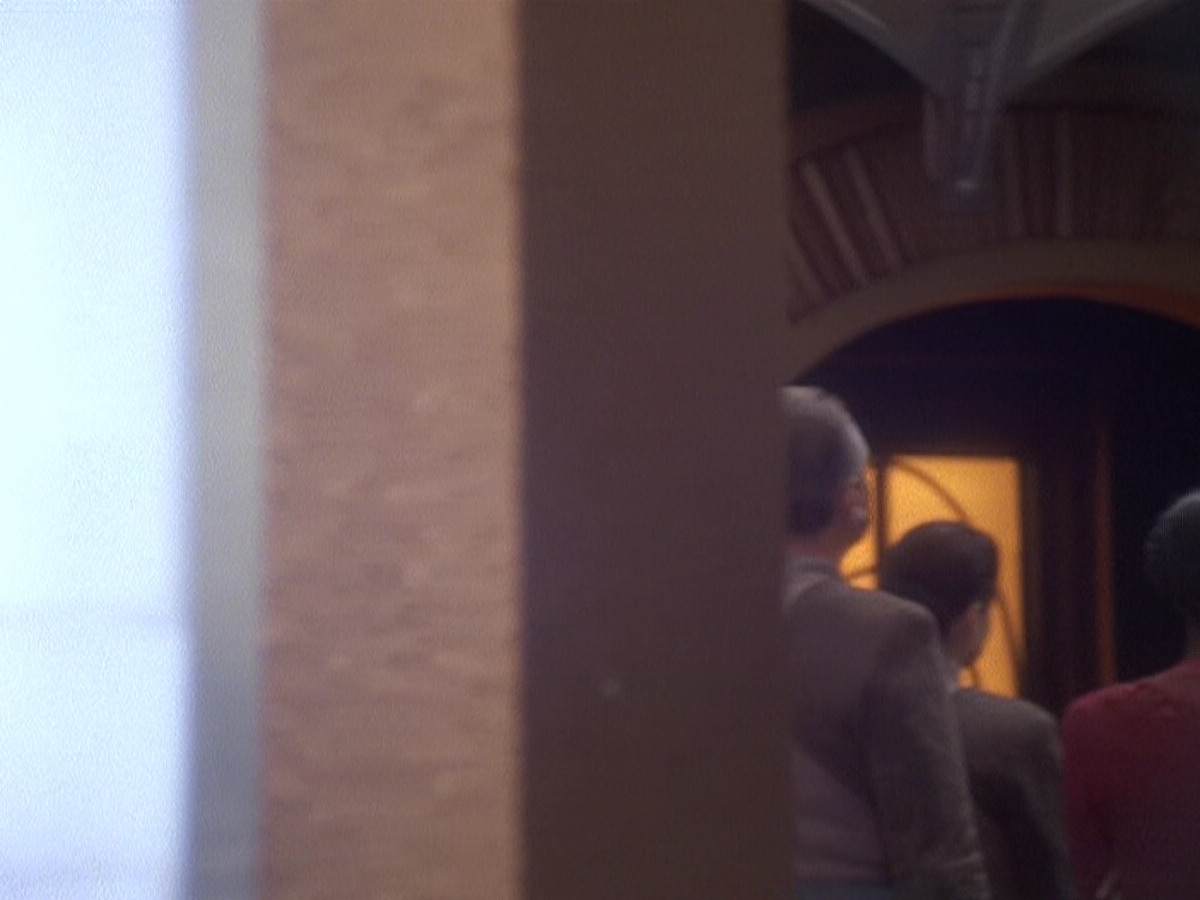 extant_StarTrek_DS9_5x03-LookingForparMachInAllTheWrongPlaces_00288.jpg