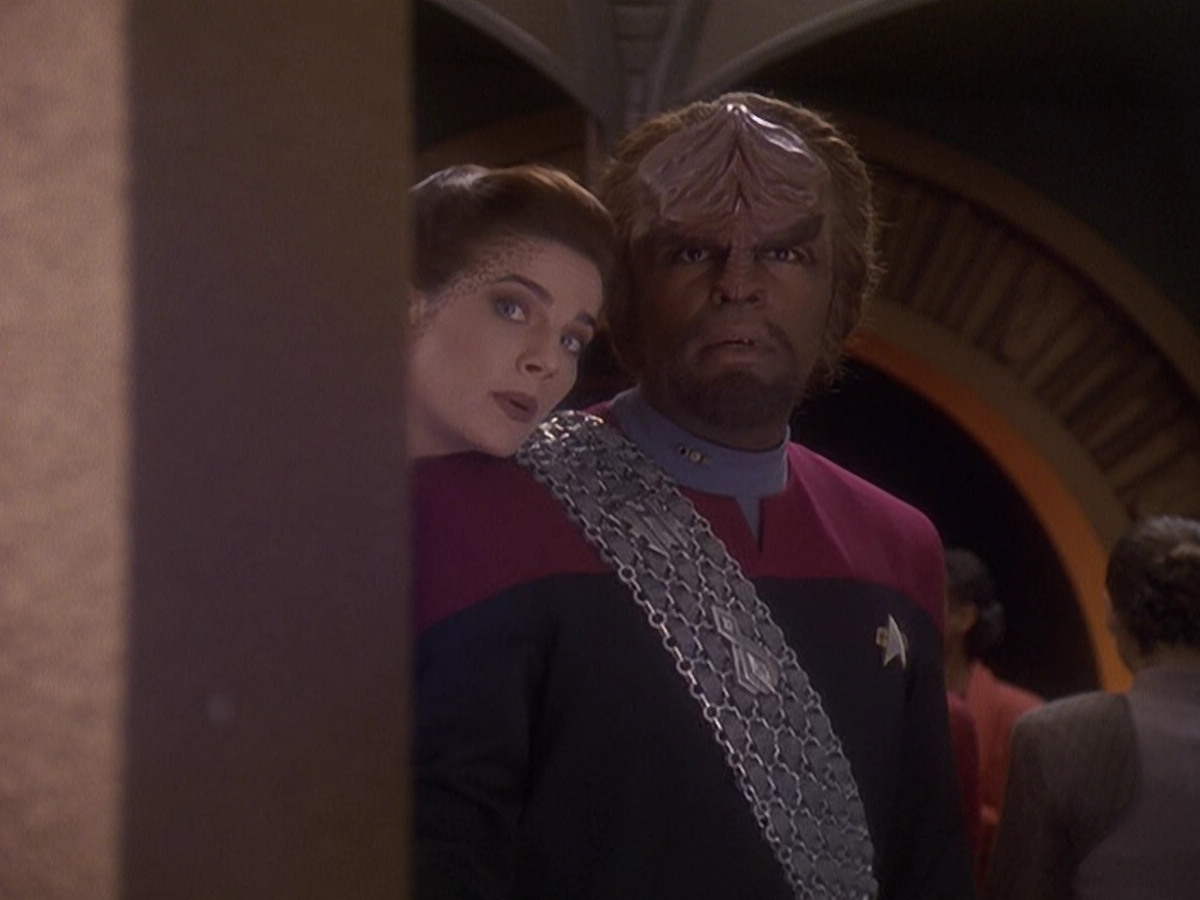 extant_StarTrek_DS9_5x03-LookingForparMachInAllTheWrongPlaces_00292.jpg