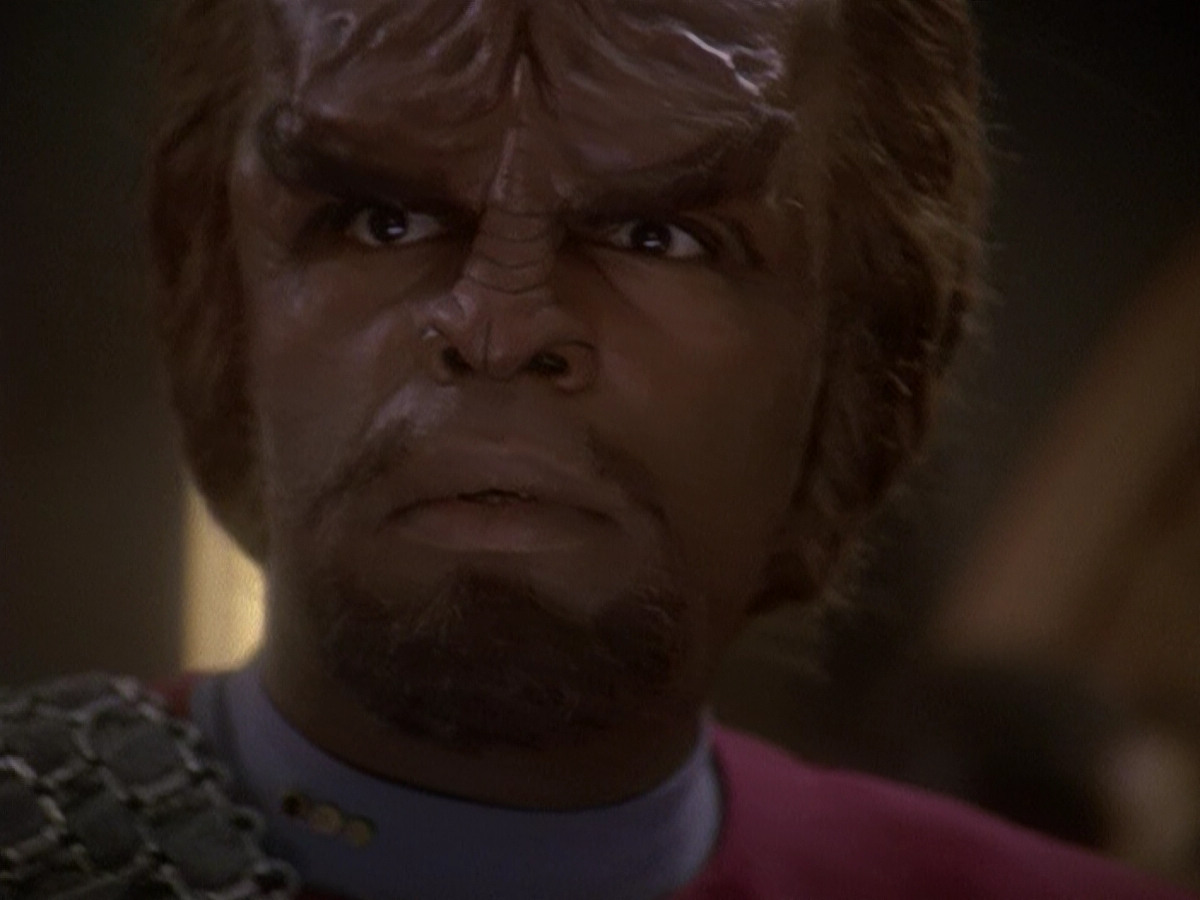 extant_StarTrek_DS9_5x03-LookingForparMachInAllTheWrongPlaces_00334.jpg