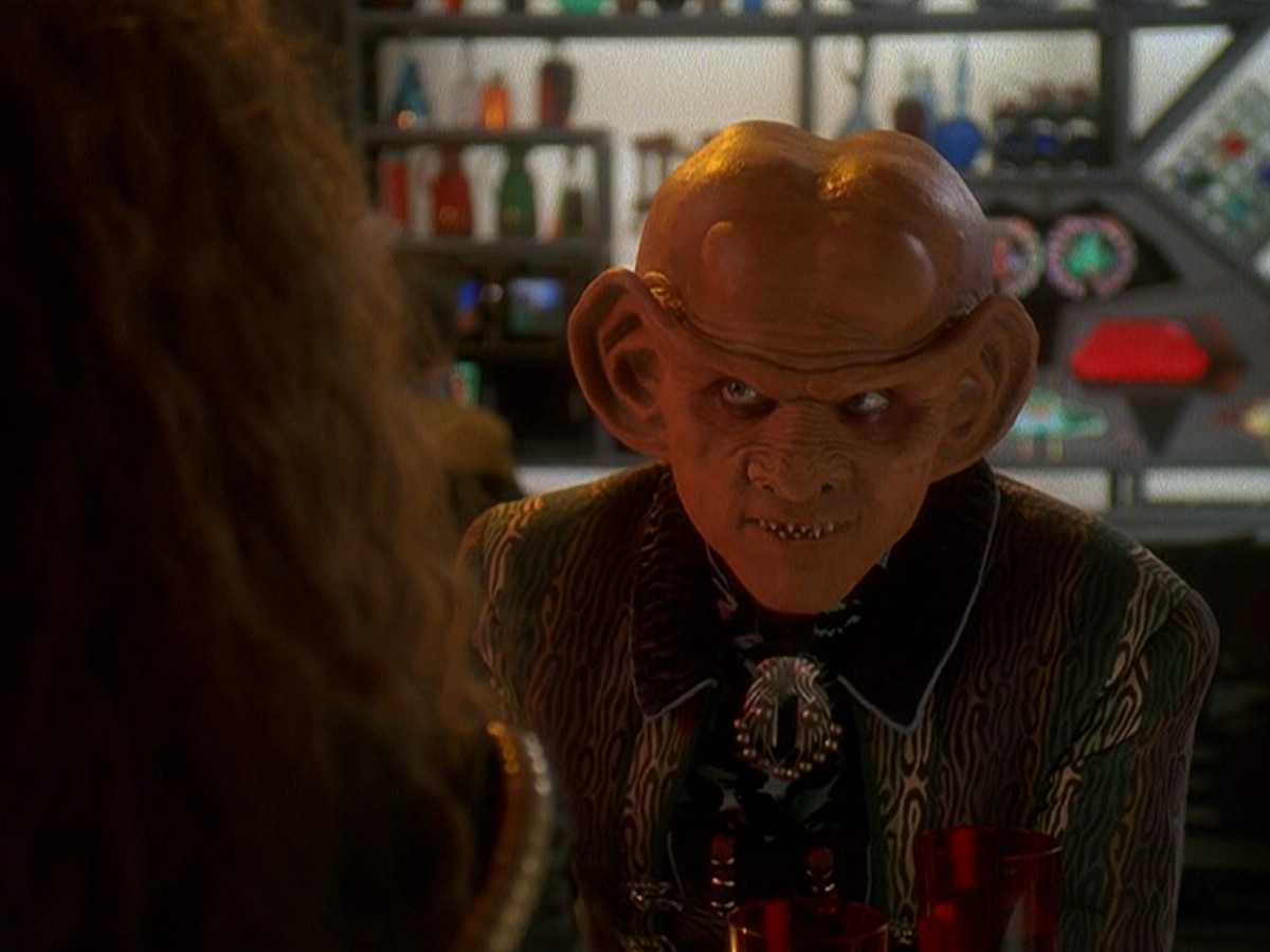extant_StarTrek_DS9_5x03-LookingForparMachInAllTheWrongPlaces_00565.jpg