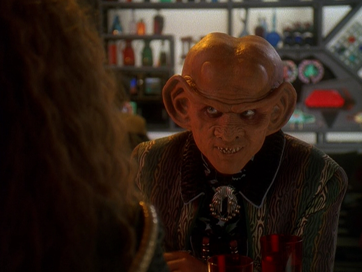 extant_StarTrek_DS9_5x03-LookingForparMachInAllTheWrongPlaces_00566.jpg