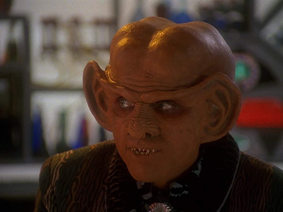 extant_StarTrek_DS9_5x03-LookingForparMachInAllTheWrongPlaces_00615.jpg