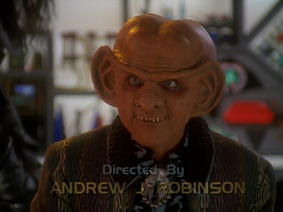 extant_StarTrek_DS9_5x03-LookingForparMachInAllTheWrongPlaces_00637.jpg