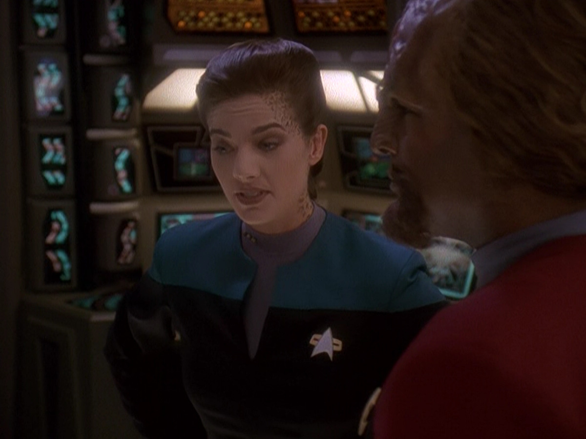 extant_StarTrek_DS9_5x03-LookingForparMachInAllTheWrongPlaces_00703.jpg
