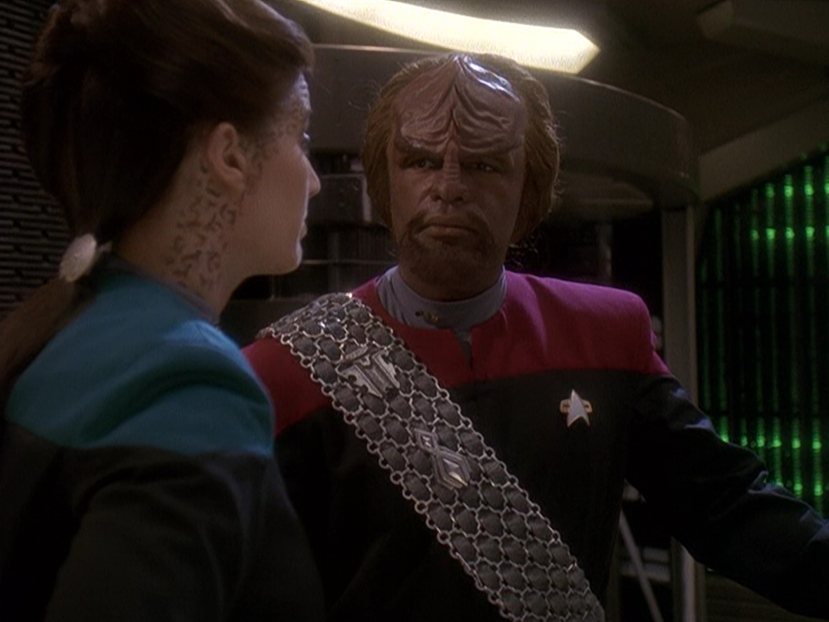 extant_StarTrek_DS9_5x03-LookingForparMachInAllTheWrongPlaces_00720.jpg