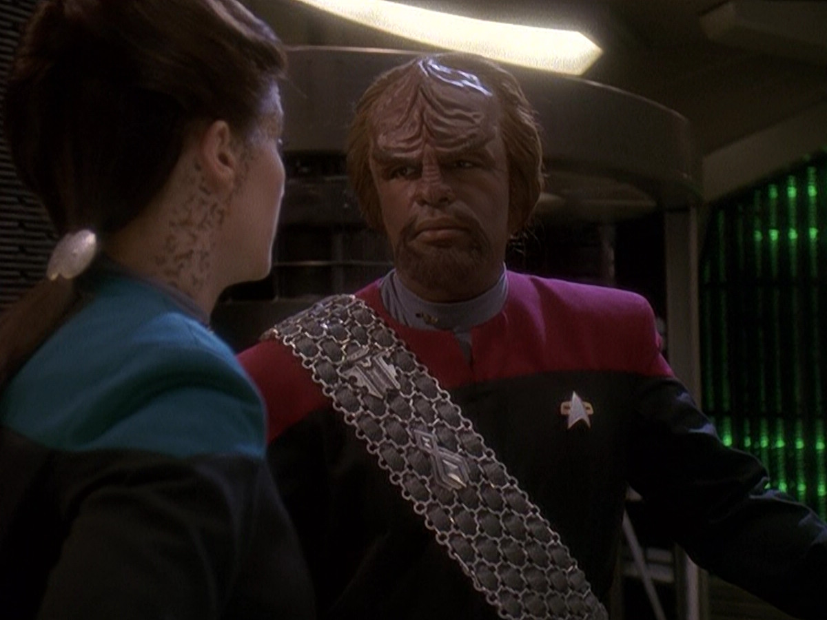 extant_StarTrek_DS9_5x03-LookingForparMachInAllTheWrongPlaces_00722.jpg