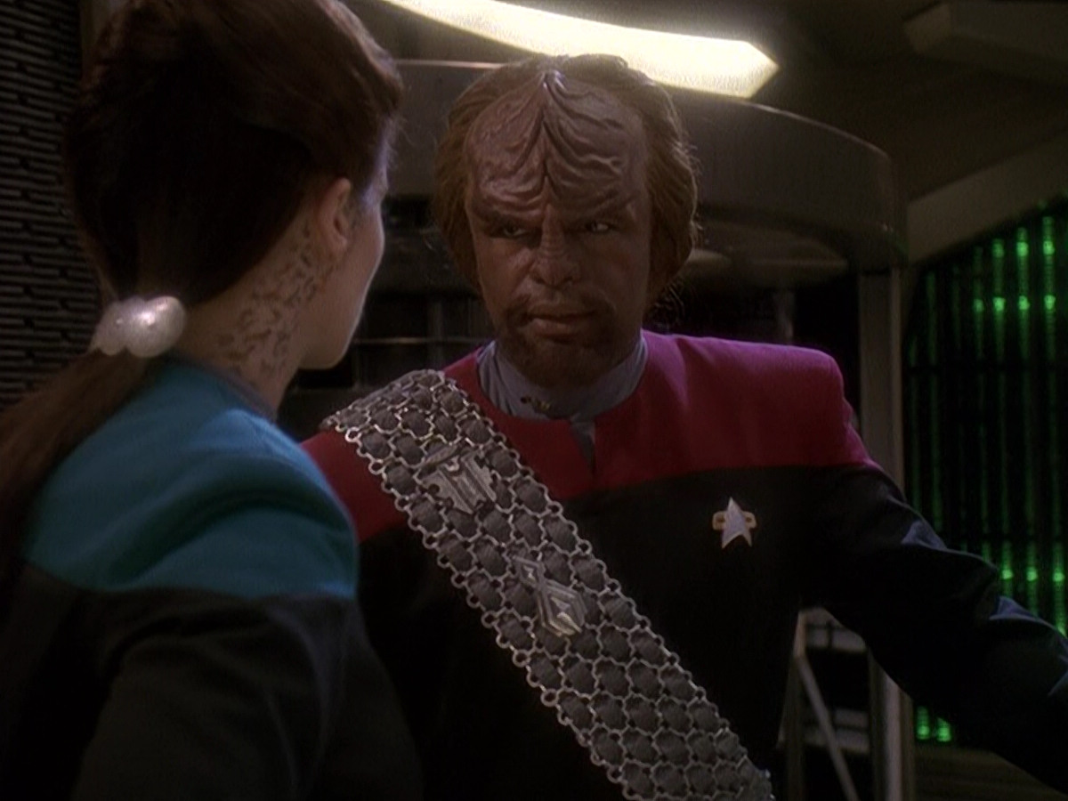 extant_StarTrek_DS9_5x03-LookingForparMachInAllTheWrongPlaces_00727.jpg