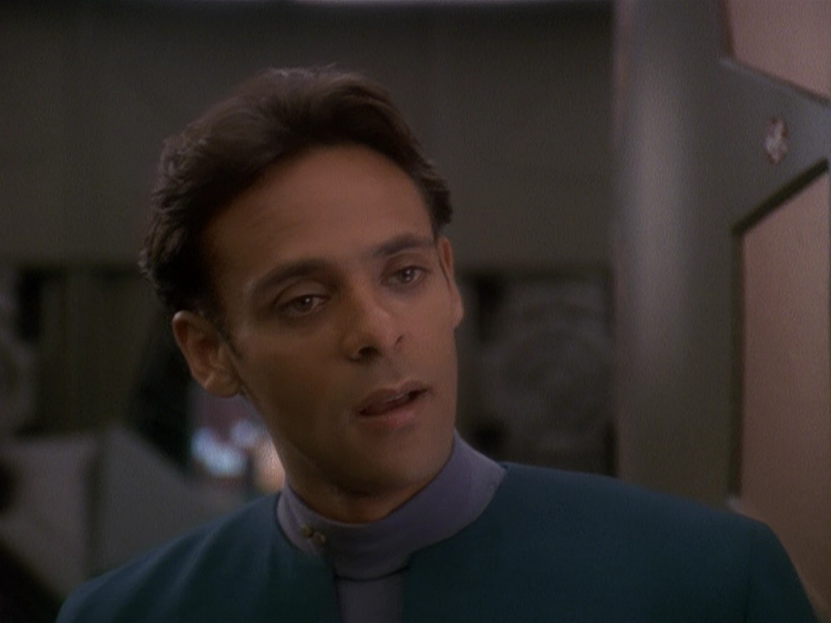 extant_StarTrek_DS9_5x03-LookingForparMachInAllTheWrongPlaces_00881.jpg