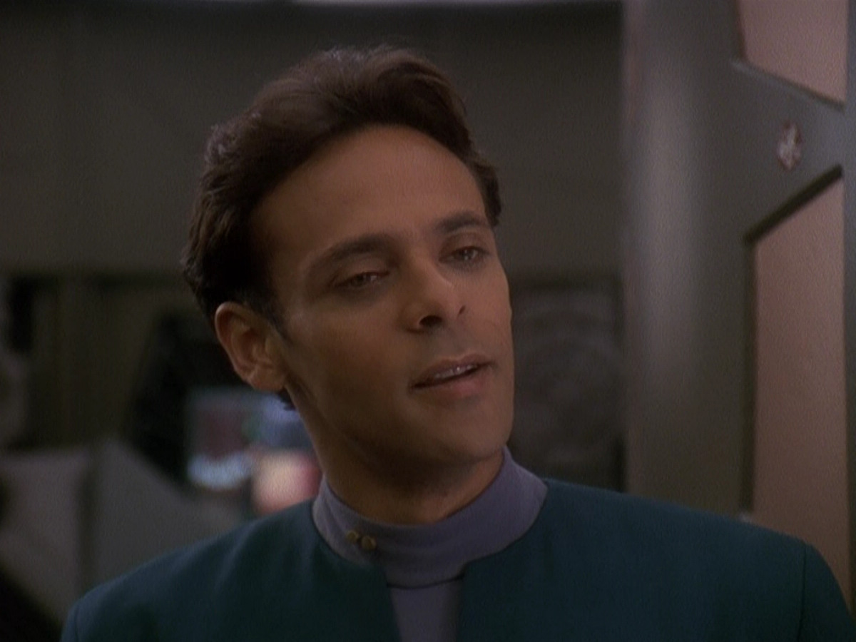 extant_StarTrek_DS9_5x03-LookingForparMachInAllTheWrongPlaces_00885.jpg